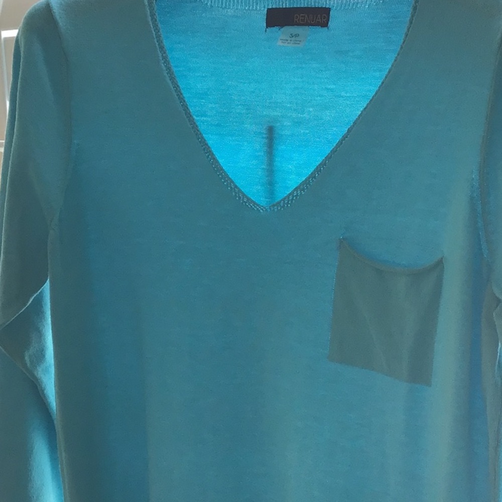 New lightweight 3/4 length sleeves sweater.  Size small.